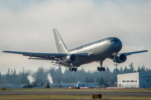Pierwszy seryjny KC-46A oblatany