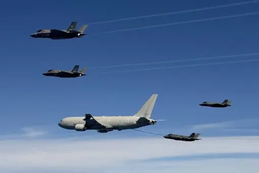 50 000 h nalotu włoskich KC-767A