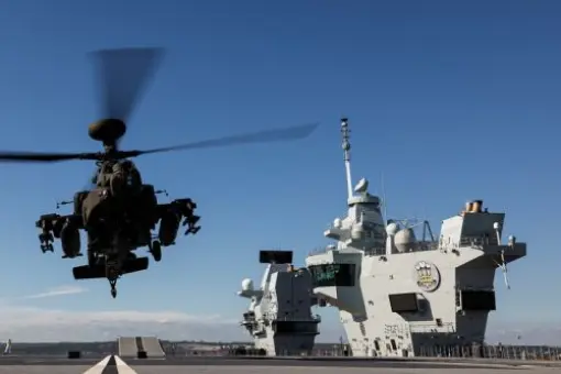 WAH-64D na Prince of Wales