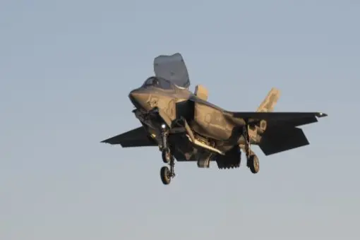 F-35B na pokładzie Cavoura 