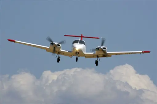 Cessna 172 i Piper PA-44 zderzyły się w powietrzu