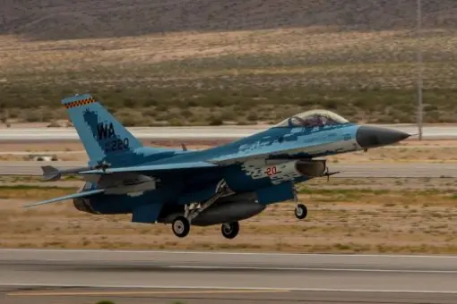 F-16C w kamuflażu Su-57 oblatany