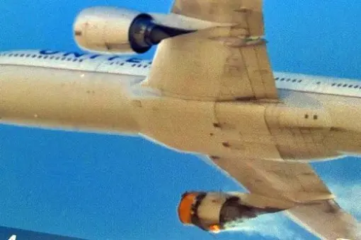 Rozpadł się silnik Boeinga 777