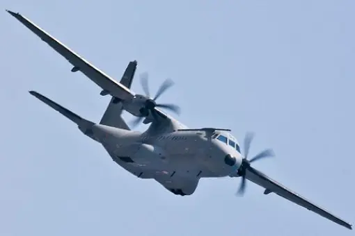 Francja kupuje C-295