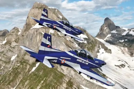 Francja kupuje kolejne PC-21