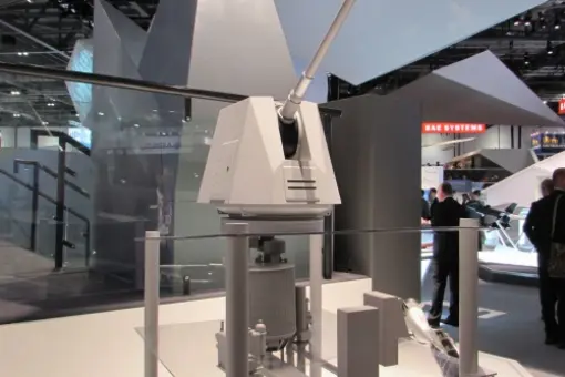 DSEI 2015: Armaty morskie dla GCS