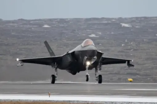 Norweskie F-35A na Islandii