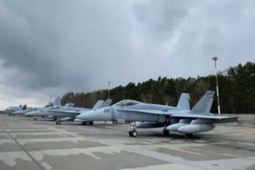 F/A-18 piechoty morskiej w Łasku