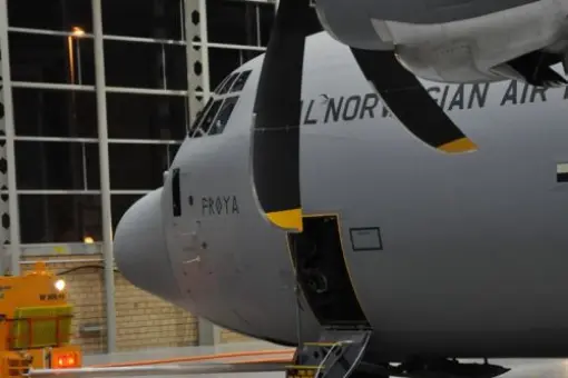 Kontrakty na obsługę C-130