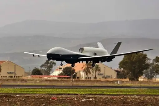 Pierwszy MQ-4C Triton w Sigonelli