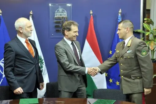 Airbus dostarczy Węgrom SAMOC