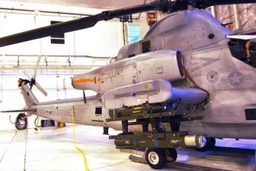 Próby AH-1Z z JAGM
