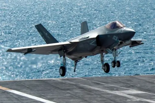F-35C zaokrętowane na USS Carl Vinson