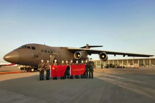 Y-20 pierwszy raz za granicą