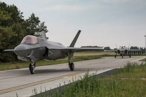 207 Squadron przybył do Marham