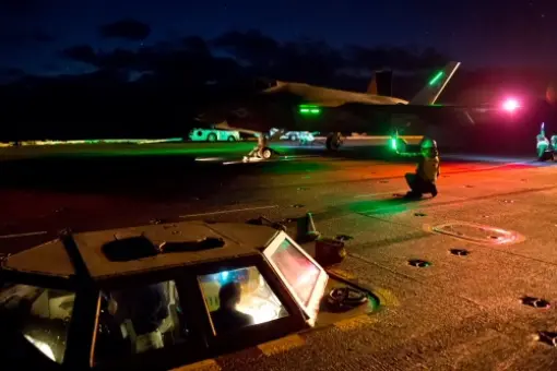 Nocne loty F-35C