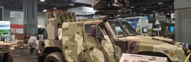 Humvee Sabre Blade ze Switchblade