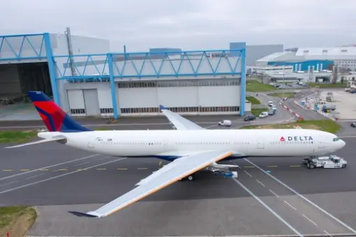242-tonowy A330 w malowaniu Delty 