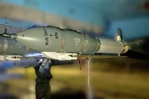 Rosyjska bomba szybująca z napędem odrzutowym