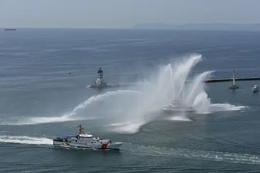 USCGC Forrest Rednour w Los Angeles