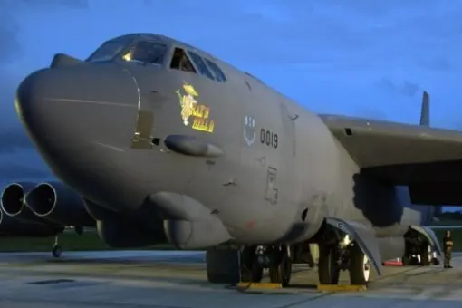 B-52 zamiast F-16