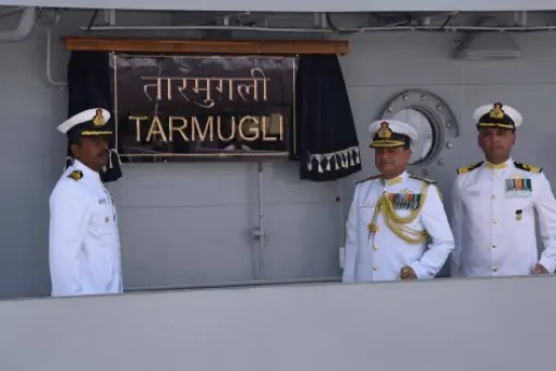 INS Tarmugli w linii