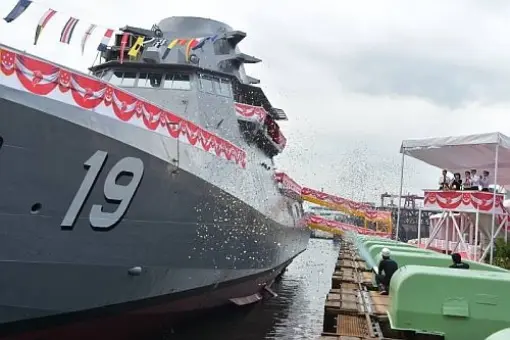 Wodowanie RSS Indomitable