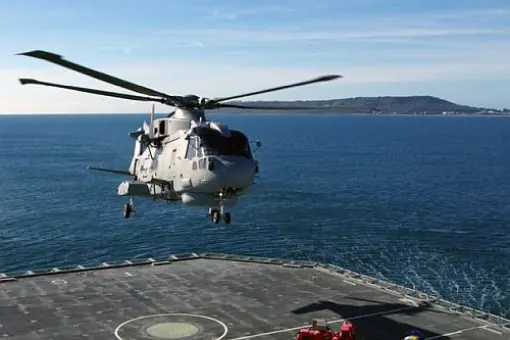 Operacje lotnicze z pokładu RFA Tidespring