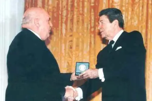 Zmarł Frank Piasecki