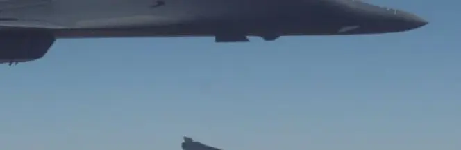B-1B zrzuca JASSM
