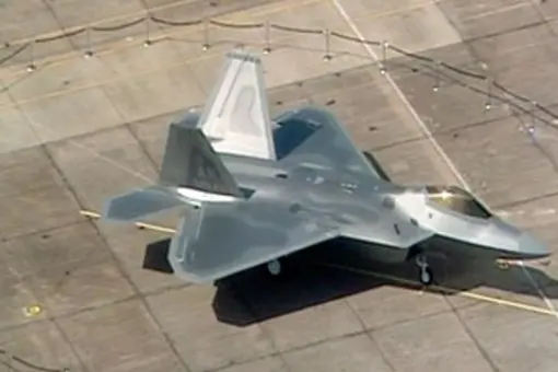 Ostatnie F-22 i zmodernizowany C-5