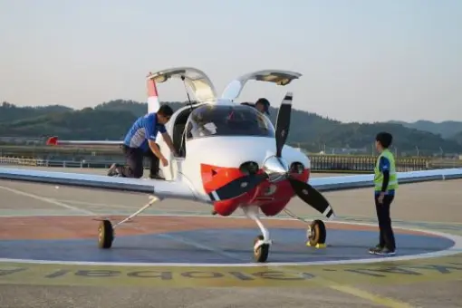 Ekwador kupił KT-1