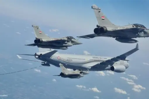 Phenix tankuje egipskie Rafale