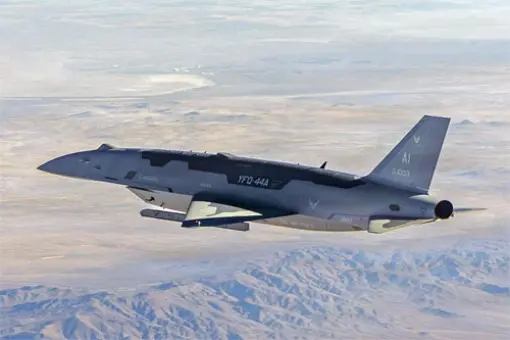 F-22A kierował YFQ-44A