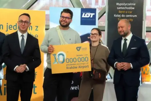 10 mln pasażerów w Balicach