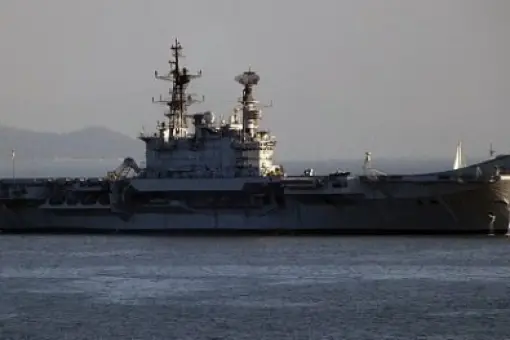 Pożar na INS Viraat