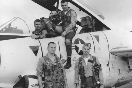 Jakim pilotem był McCain?