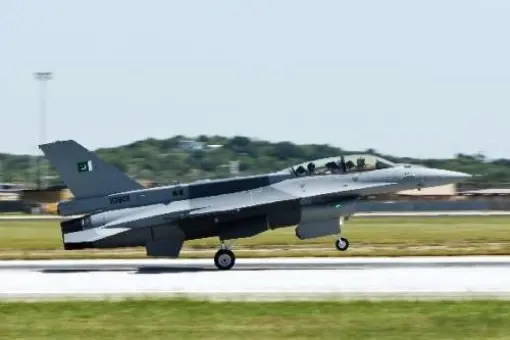Prezentacja pakistańskiego F-16 Block 52