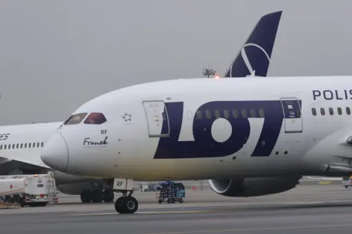 Szybciej z Warszawy do Bangkoku