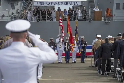 USS Rafael Peralta w linii