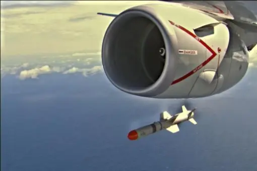 Australijski P-8A odpala Harpoona