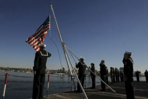 Przebazowanie USS Theodore Roosevelt