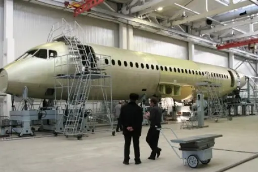 Superjet 100 zakończył próby wytrzymałości kadłuba