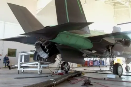 F-35 z kompletną awioniką