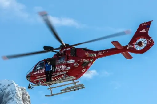 EC135 T3 dla Aiut Alpin Dolomites 