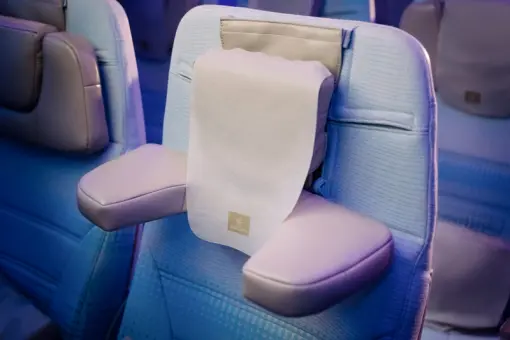 Emirates wprowadzają zagłówek U-Dream