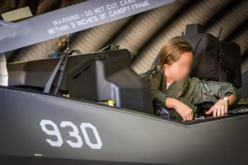 Izraelka za sterami F-35I