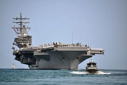 Powrót USS Ronald Reagan z testów