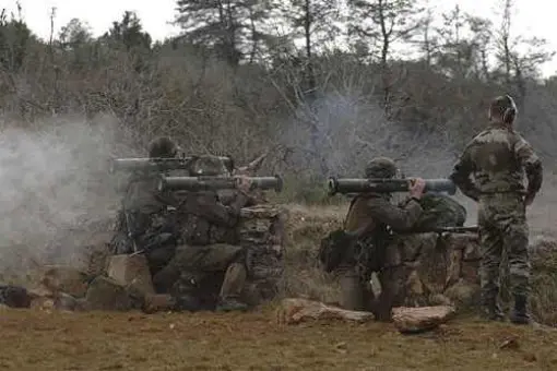 Następne zamówienie AT4