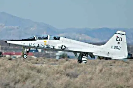 Rozbił się kolejny T-38 